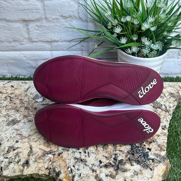 CLOVE NURSE LIMITED EDITION Maroon color SHOES SIZE  7  women’s unisex - Picture 15 of 15